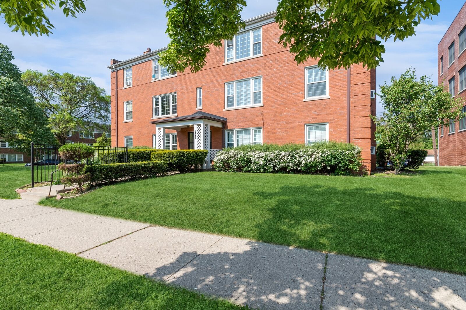 Property Photo: 136 Ridge Avenue 2 IL 60202