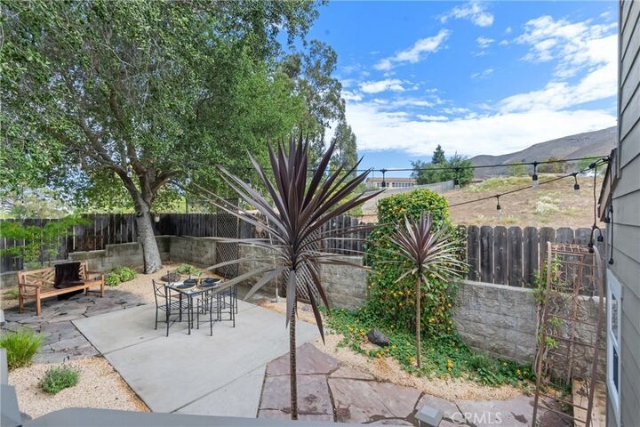 Property Photo:  1697 Fixlini Street  CA 93401 