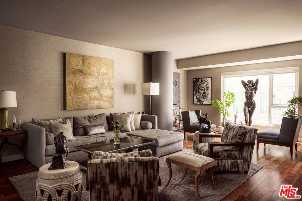 Property Photo: 6250 Hollywood Boulevard 6K CA 90028