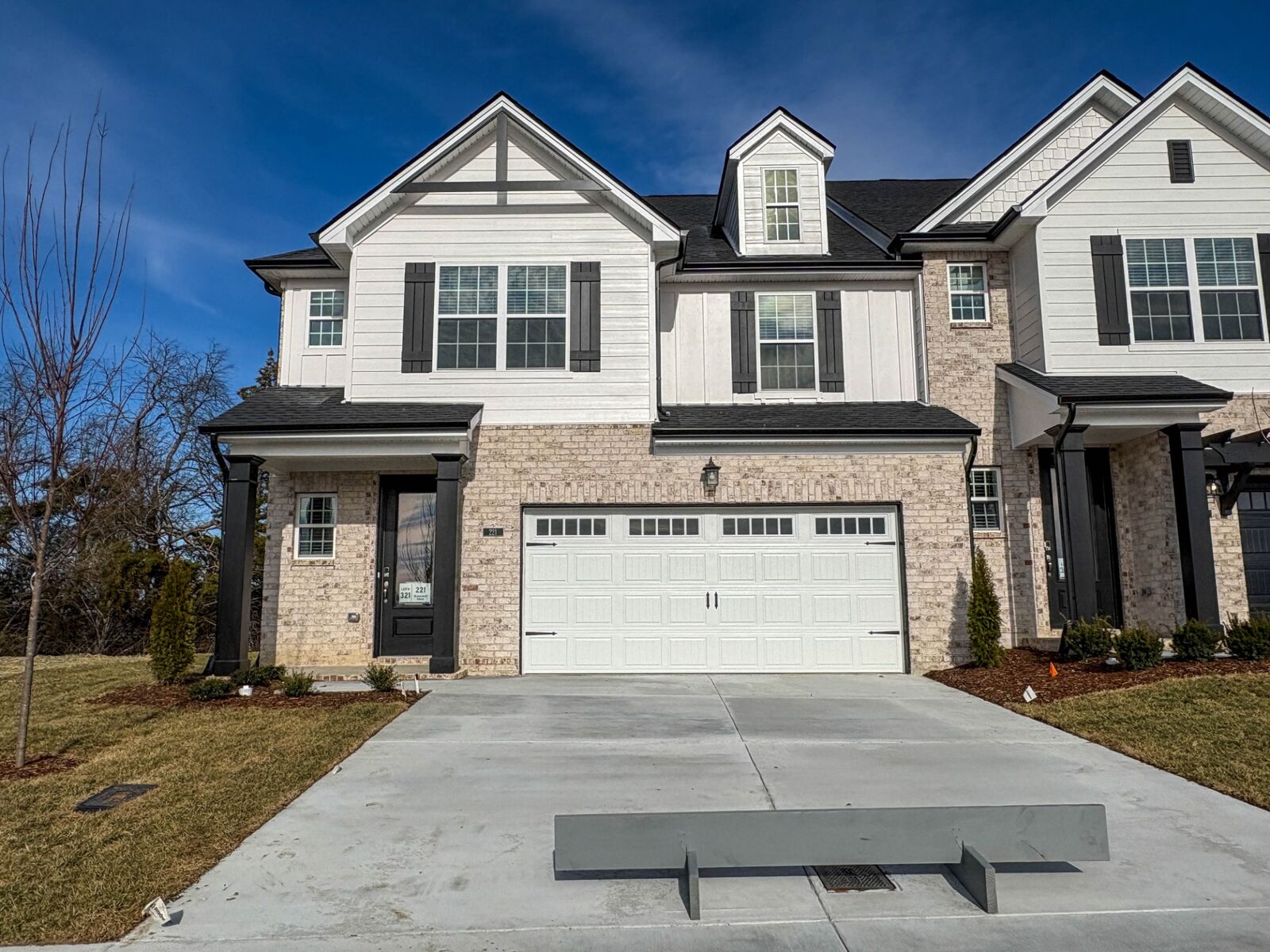 Property Photo: 221 Glencrest Drive Lot 321 TN 37075