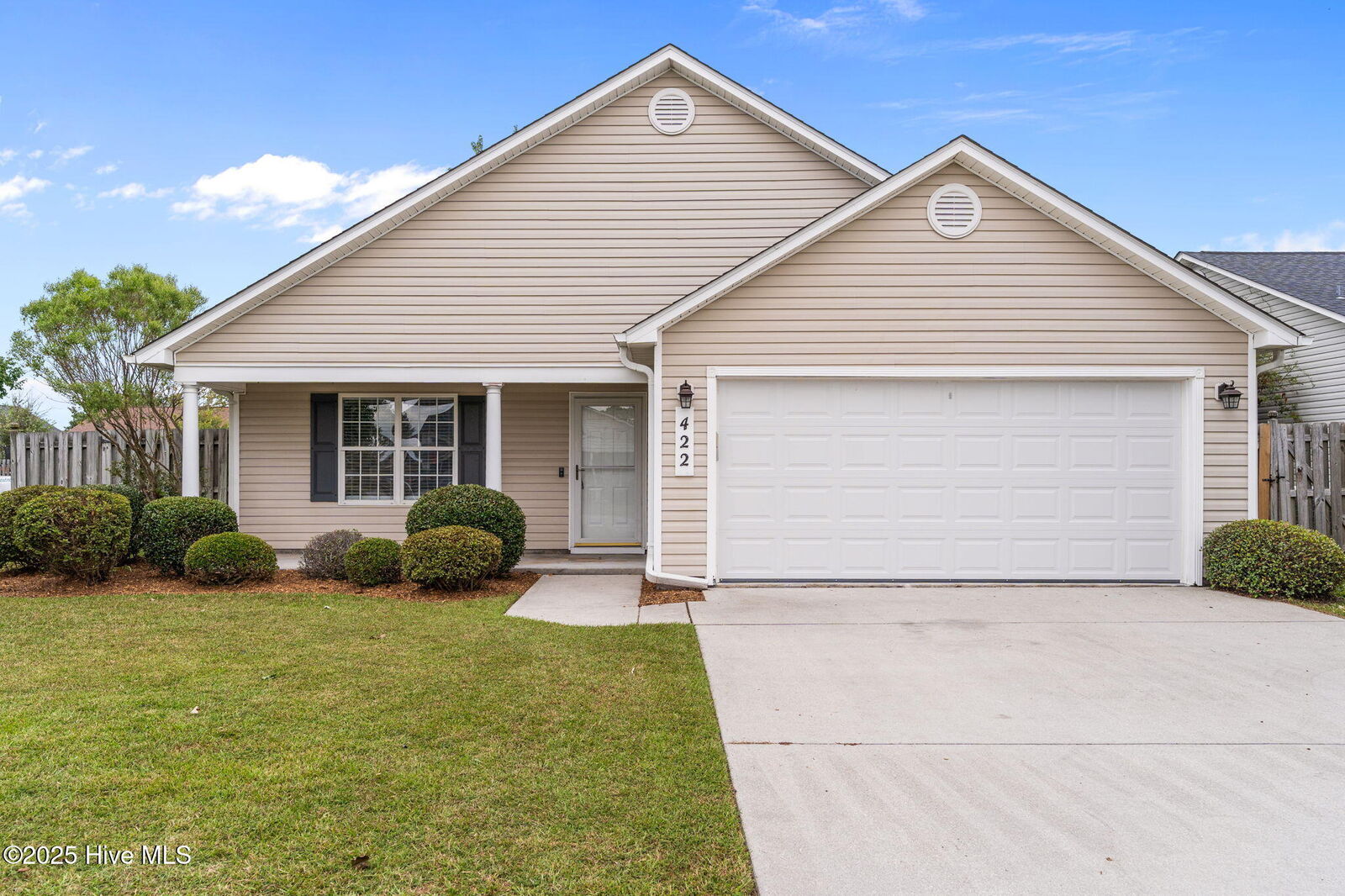 Property Photo:  422 Montego Court  NC 28411 