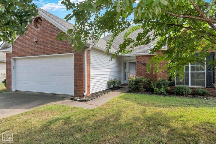 Property Photo: 2005 Sandbrook Drive AR 72404