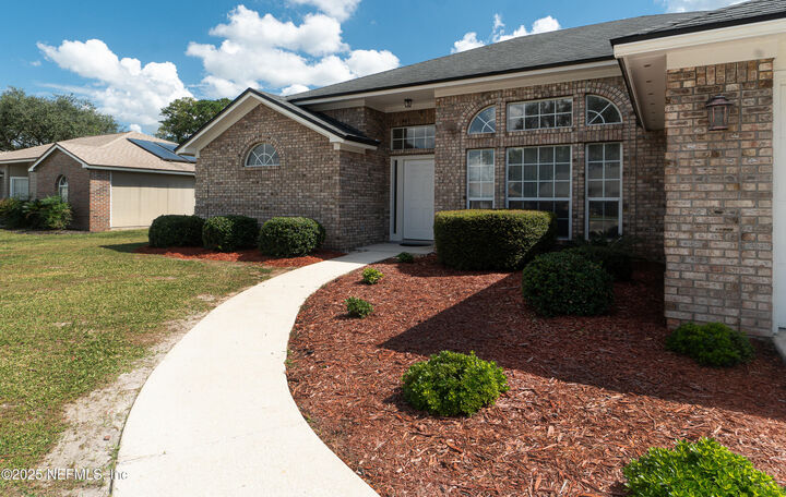 Property Photo: 2031 Canyon Rim Place FL 32068