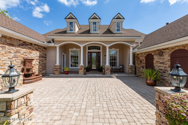 Property Photo:  148 La Mesa Drive  FL 32095 