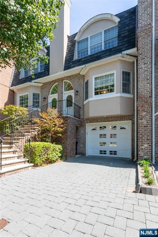 Property Photo:  162 Stonegate Trail 58  NJ 07626 