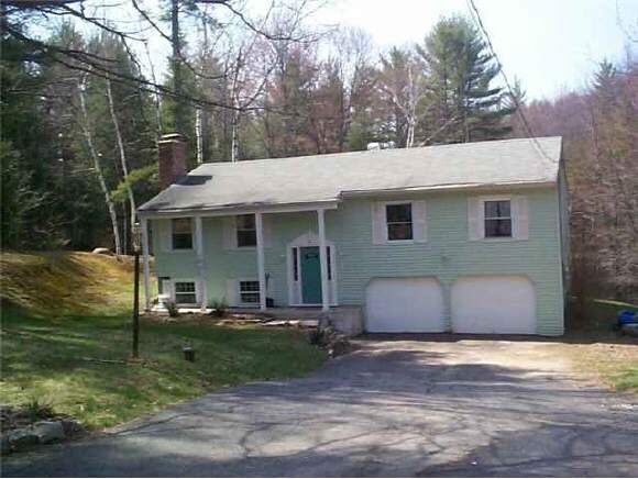 Property Photo: 8 Woodhaven Circle NH 03054