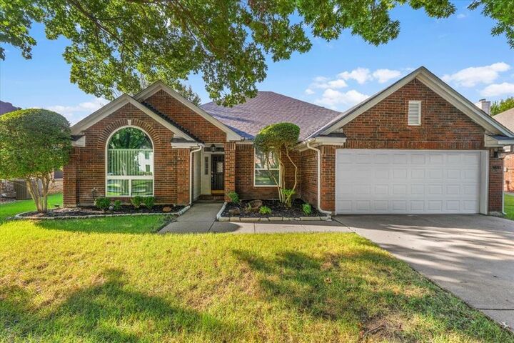 Photo de la propriété: 3321 Circlewood Court TX 76051
