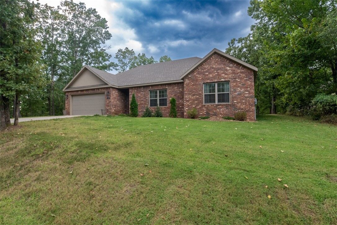 Property Photo: 39 Skipton Drive AR 72714