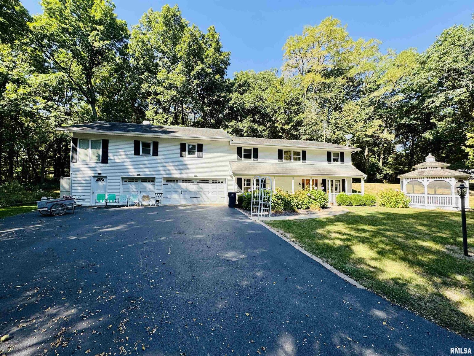 Property Photo:  530 W Main Street  IL 61430 