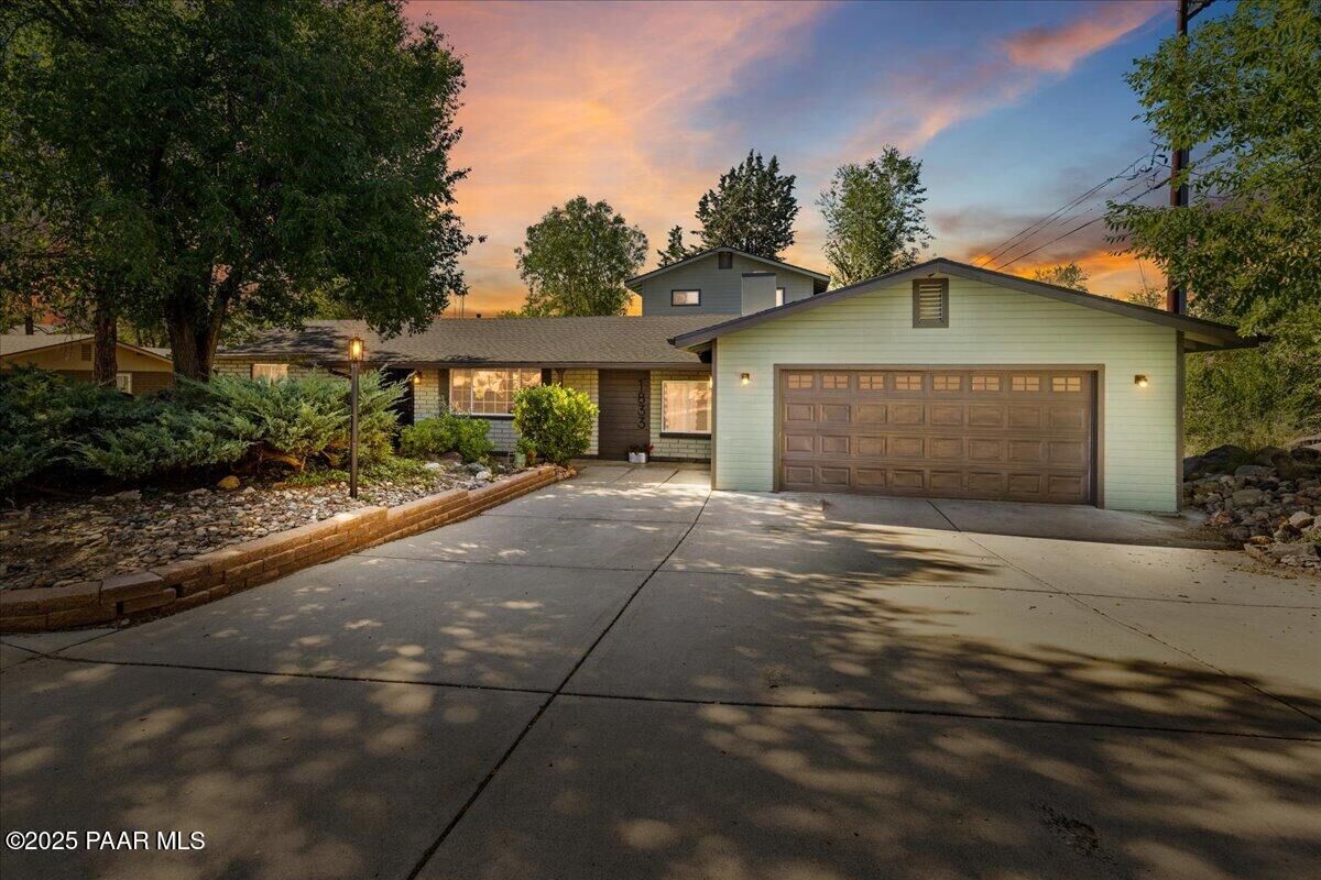 Property Photo:  1833 W Thumb Butte Road  AZ 86305 