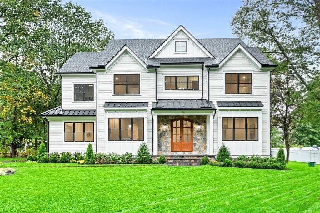 Property Photo:  15 Peachtree Road  MA 02420 