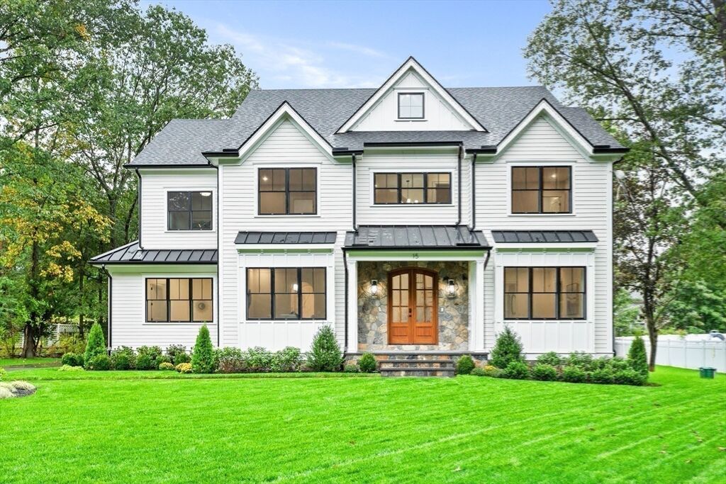 Property Photo:  15 Peachtree Road  MA 02420 