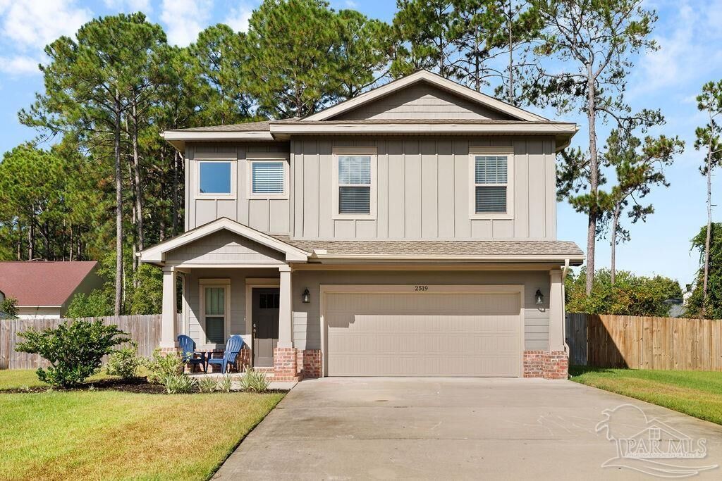 Property Photo:  2519 Lovewood Dr  FL 32566 
