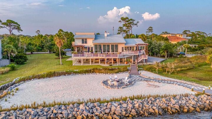 Property Photo: 1323 Soundview Trl FL 32561