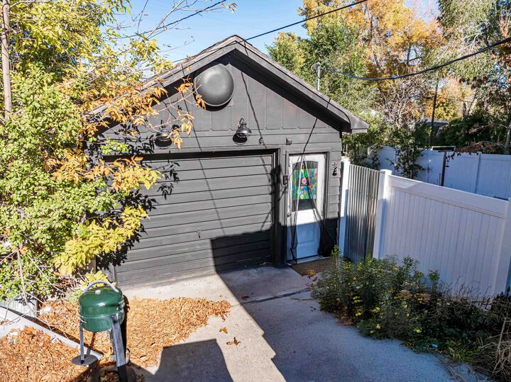 Property Photo:  168 Maplewood  ID 83204