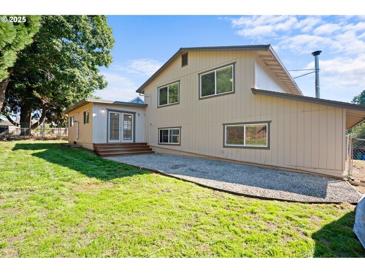 Property Photo:  314 NW 102nd St  WA 98685 