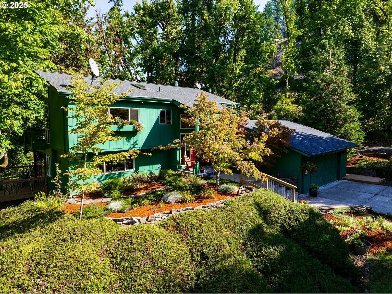 Property Photo:  90498 Sunderman Rd  OR 97478 