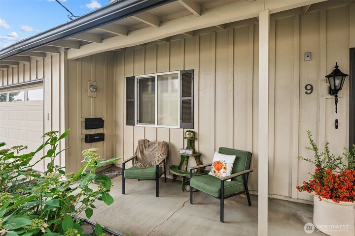 Property Photo:  9 N Elliott Avenue  WA 98801 