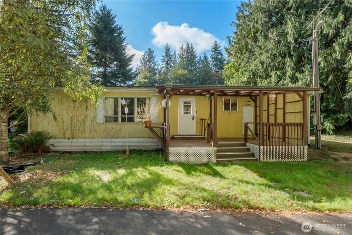 Property Photo: 13902 51st Avenue E WA 98446