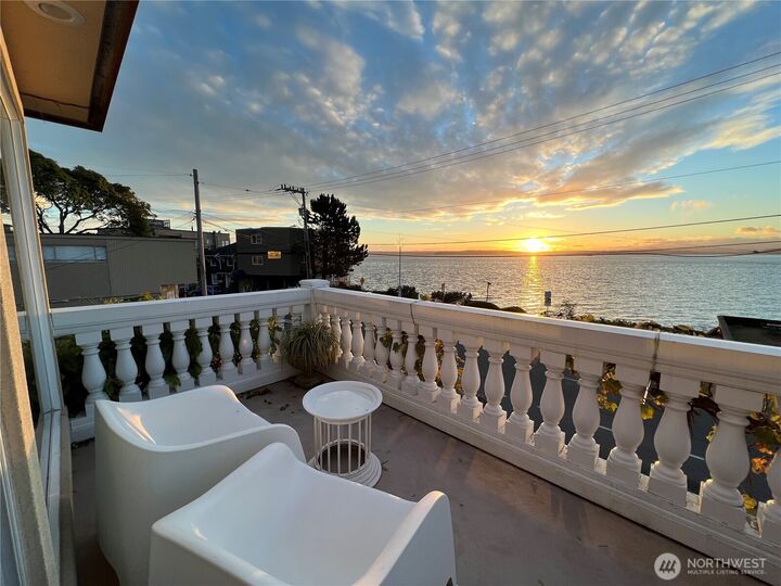 Property Photo:  4030  Beach Drive SW  WA 98116