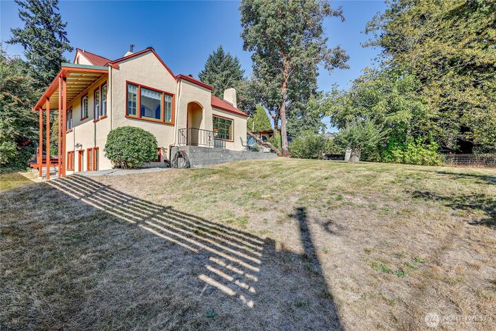 Property Photo: 324 N Cambrian WA 98312