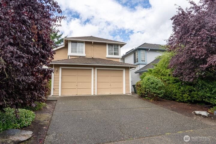 Property Photo:  3737  247th Avenue SE  WA 98029 
