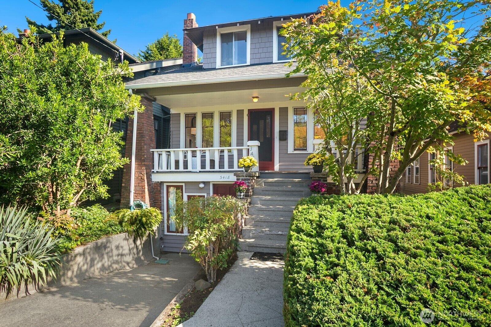 Property Photo: 3418 Densmore Avenue N WA 98103