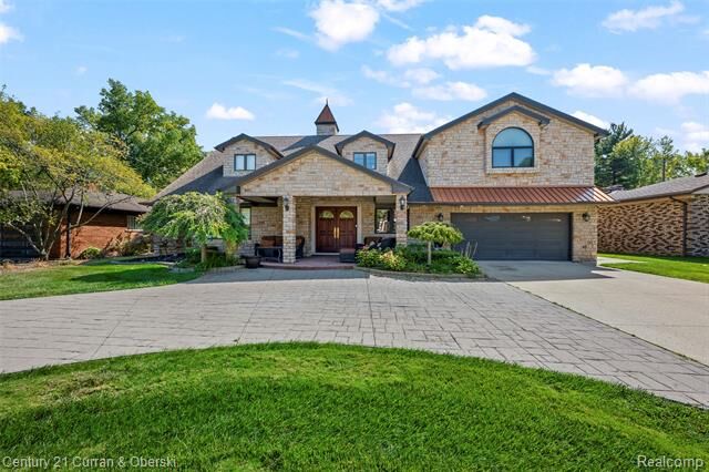 Property Photo:  5984 Campus Drive  MI 48127 