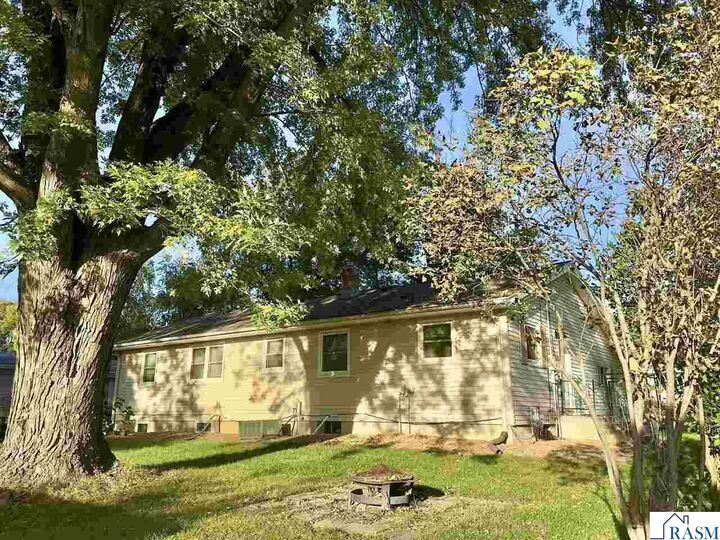 Property Photo:  804 4th St. SE  MN 56093 