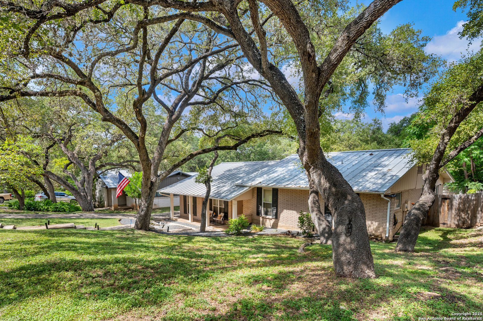 Property Photo: 10931 Whisper Rdg TX 78230