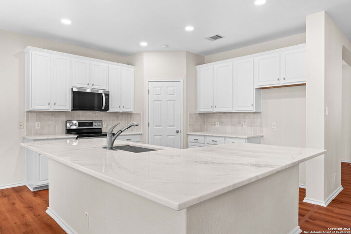 Property Photo:  4839 Osborn Glade  TX 78247 