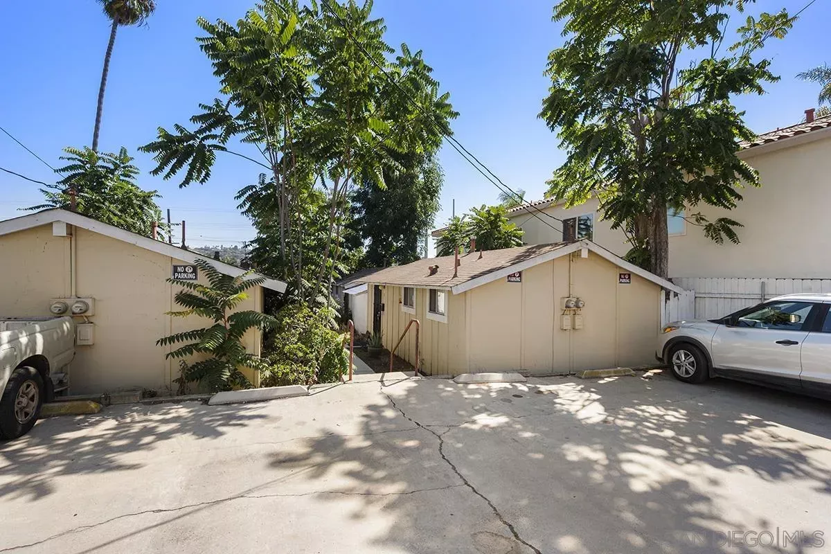Property Photo:  5616 Riley St  CA 92110 