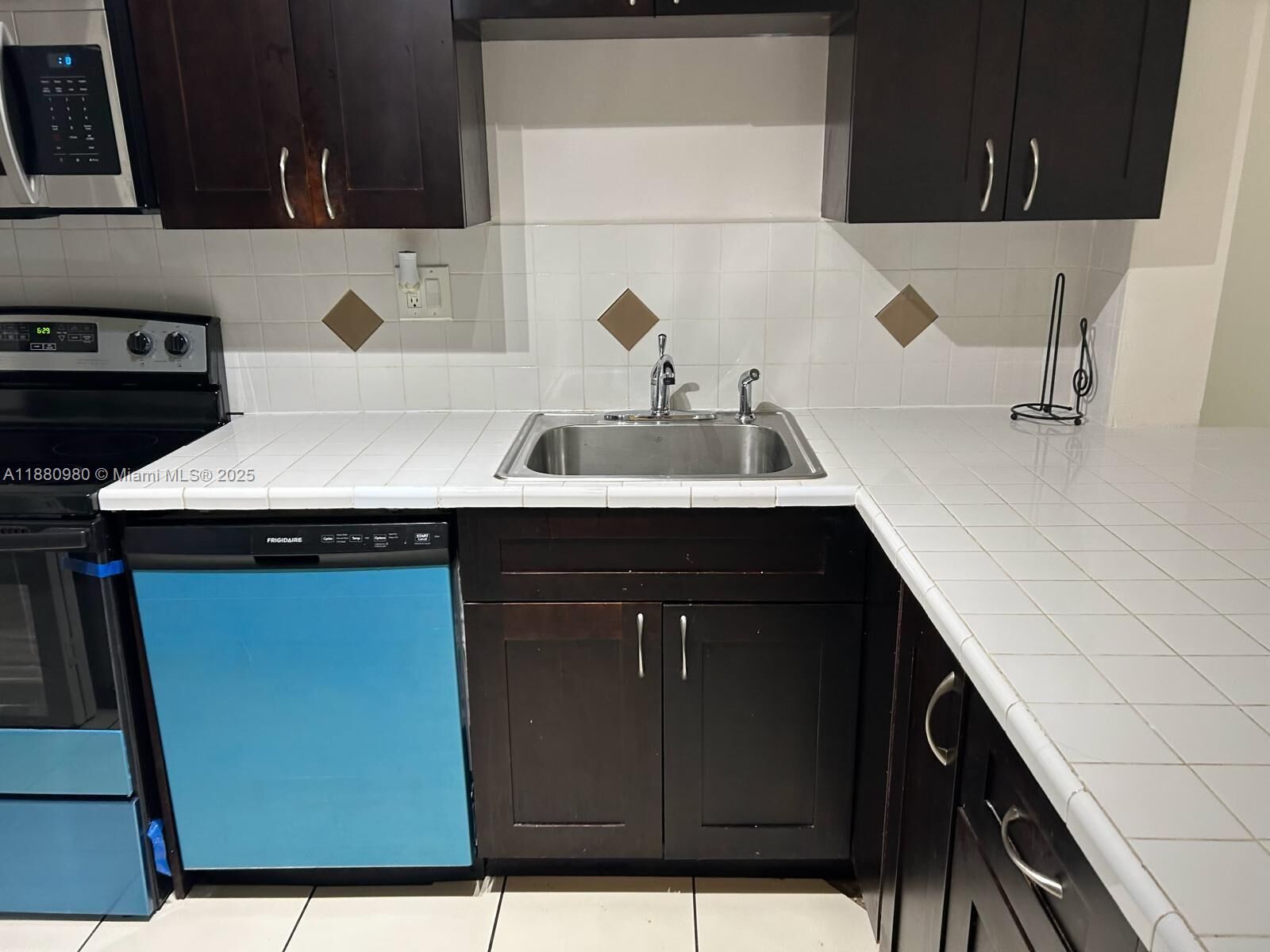 Property Photo: 7901 S Colony Cir S 210 FL 33321
