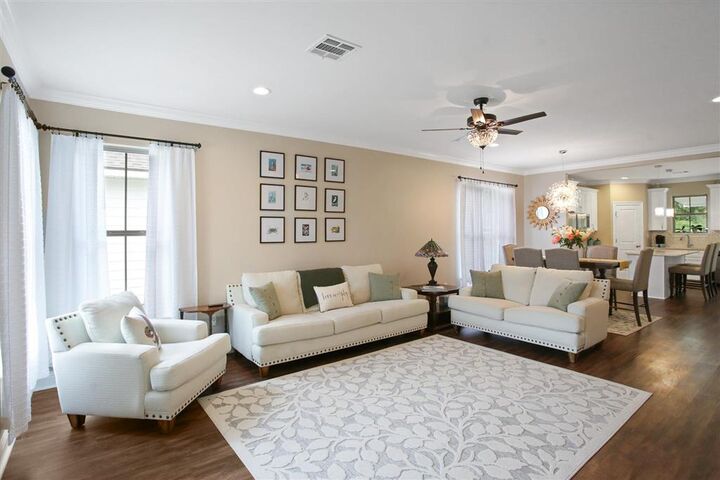 Property Photo: 833 N Huval Drive N LA 70611