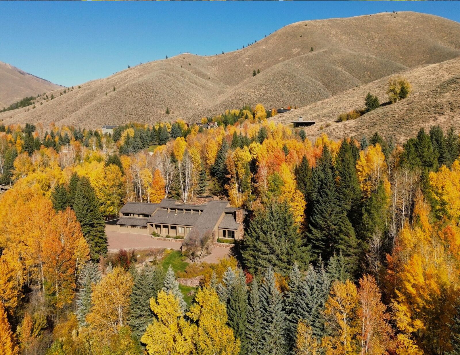 Property Photo: 204 Big Wells Rd ID 83353