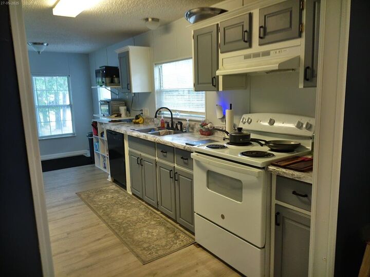 Property Photo:  502 Covey  AL 36305 