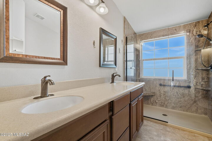 Property Photo: 5000 E Grant Road 207 AZ 85712