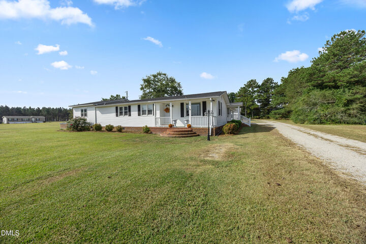 Property Photo:  8056 Concord Church Road  NC 28318 