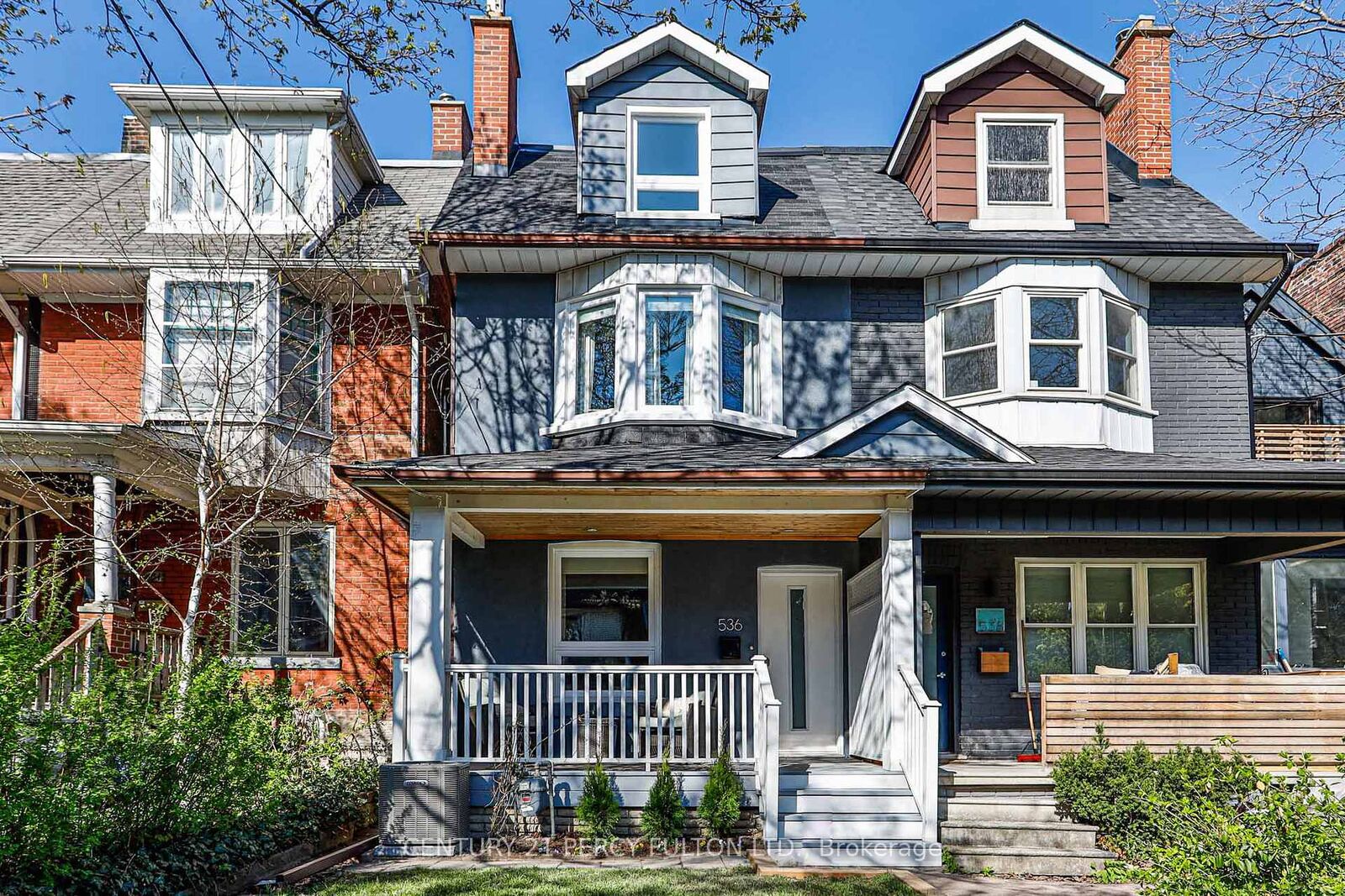 Property Photo:  536 Crawford Street  ON M6G 3J8