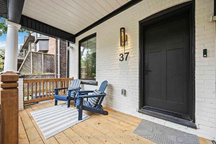 Photo de la propriété:  37 Bertmount Avenue  ON M4M 2X8 