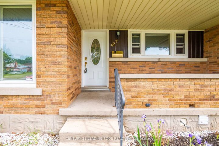 Photo de la propriété:  427 Krug Street Lower  ON N2B 1K9 