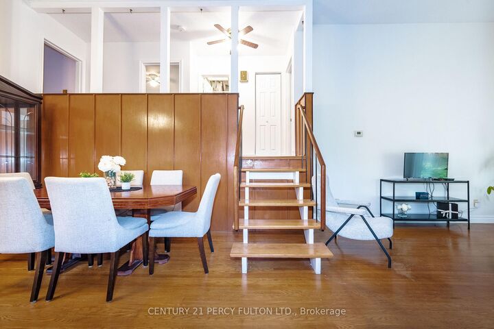 Photo de la propriété:  67 Orton Park Road  ON M1G 3G7 