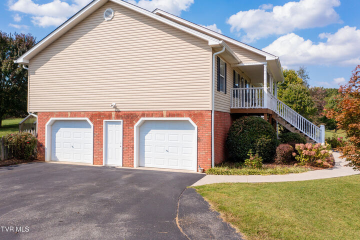 Property Photo: 133 Mountain Ridges Drive TN 37659