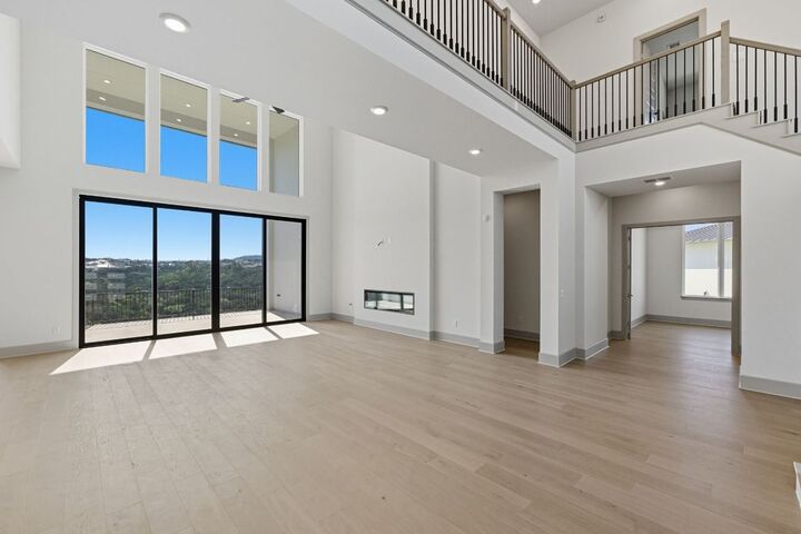Property Photo: 942 Bristol Creek Bend TX 78738