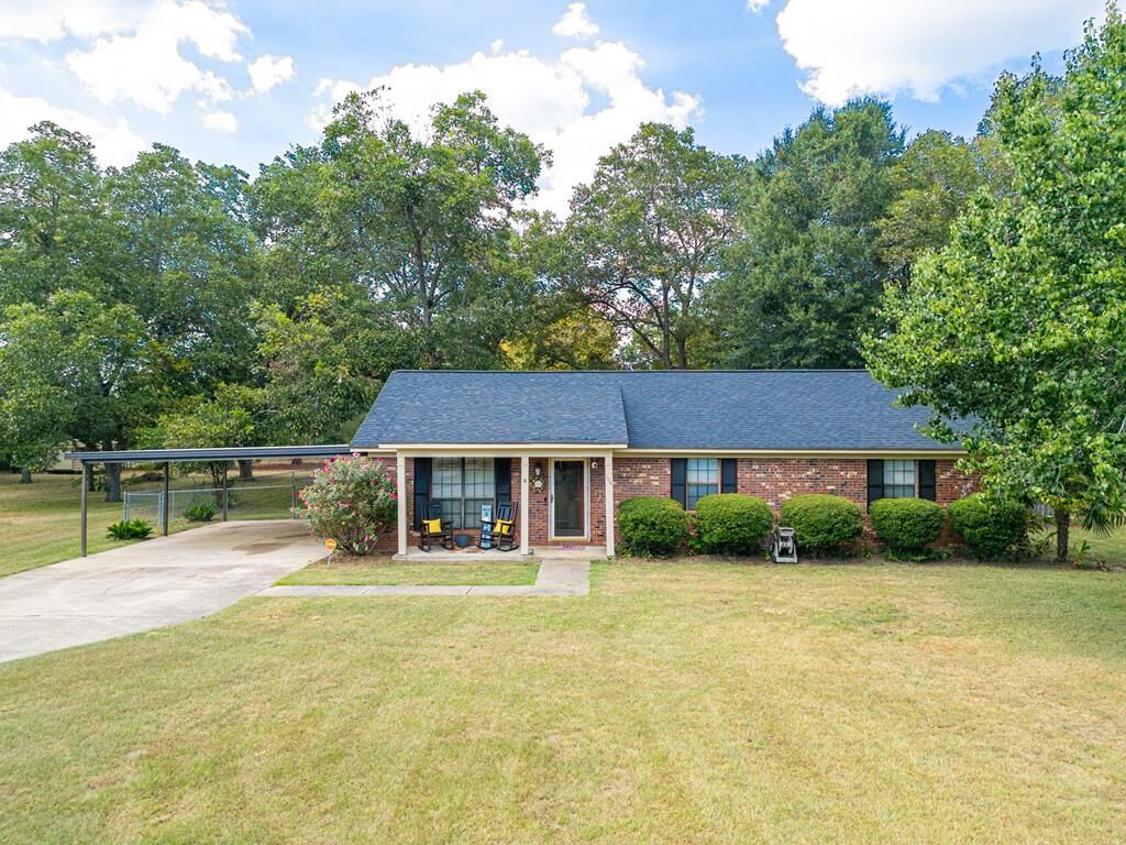 Property Photo:  104 Wayside Court  GA 31763 