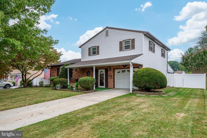 Property Photo:  118 Victoria Drive  PA 17055 