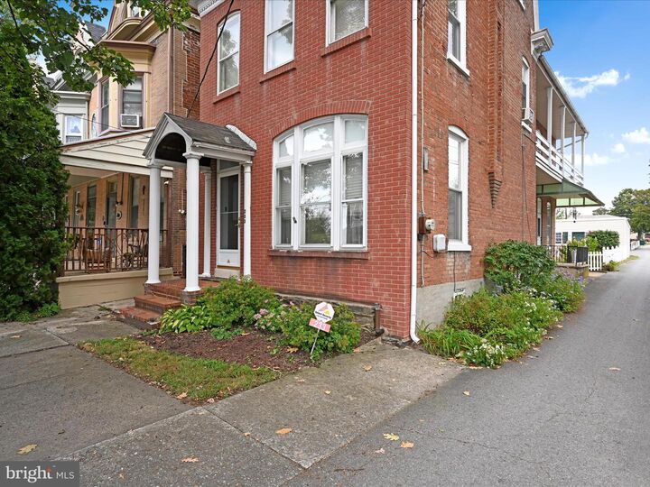 Property Photo:  233 N 4th Street  PA 17512 