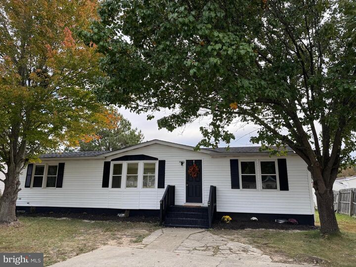 Property Photo: 22436 Macarthur Boulevard MD 20619