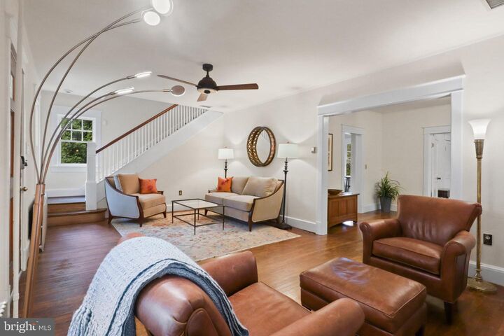 Property Photo: 2308 N Lexington Street VA 22205