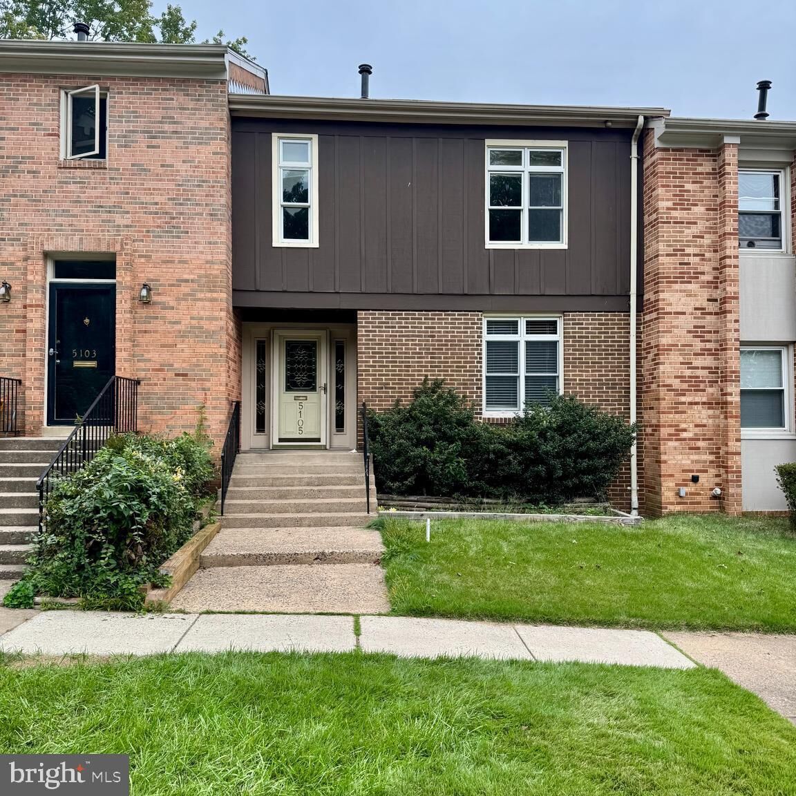 Property Photo: 5105 Overlook Park VA 22003